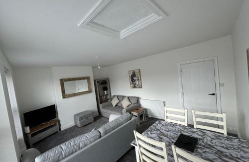 Weston-super-Mare Apartment | 31a locking road