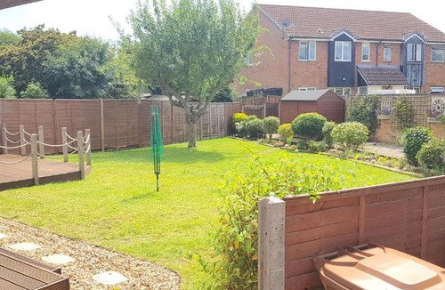Stanwell House | (31Denman) Dreams Serviced Accommodations-Sunbury/Heathrow