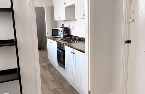 South Shields Apartment | 3BR South Shields | Contractor Stays & Discounts