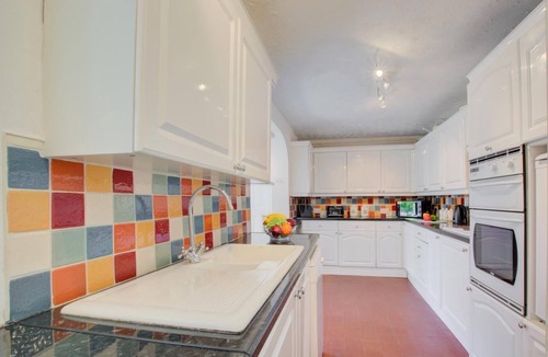 King's Lynn Cottage | 4 Bed in Wiggenhall St. Germans (oc-2011)