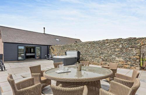 Llanddeusant House | 4 Bed in Amlwch oc-90258