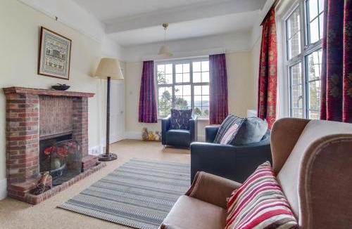 Isle of Purbeck House | 4 Bed in Harmans Cross oc-wy278