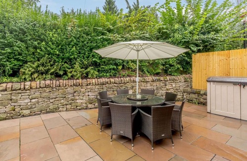 Cromford Cottage | 4 Bed in Matlock (oc-82198)