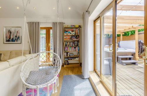 Okehampton House | 4 Bed in Okehampton oc-83785
