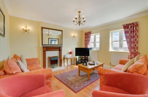 Horton House | 4 Bed in Port Eynon oc-hh9905