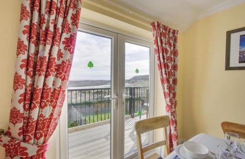 Horton House | 4 Bed in Port Eynon oc-hh9905
