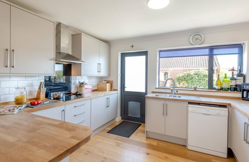 Ringstead House | 4 Bed in Ringstead (oc-k30839)