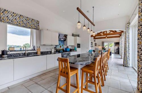 Eccleshall House | 4 Bed in Slindon oc-t29883