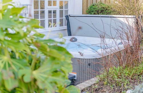 St Merryn Cottage | 4 Bed in St. Merryn (oc-e28379)