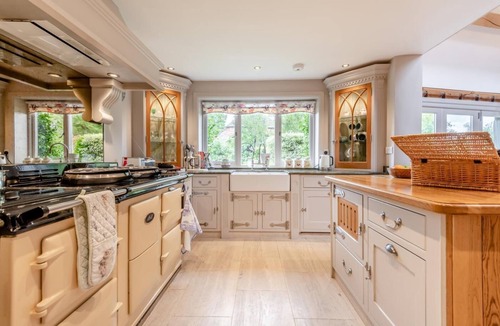 Wareham Cottage | 4 Bed in Wareham (oc-r30563)