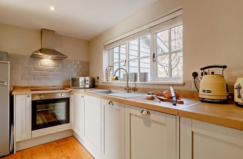 Westleton Cottage | 4 Bed in Westleton (oc-s27303)
