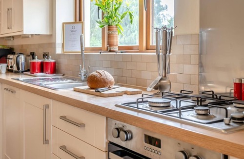 Monmouth Cottage | 4 Bed in Wonastow (oc-k29425)