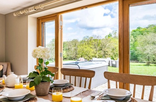 Acrefair House | 4 Bed in Wrexham oc-87675