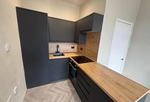 Glasgow Apartment | 4 Bed Modernised, Free Parking, Near City Centre