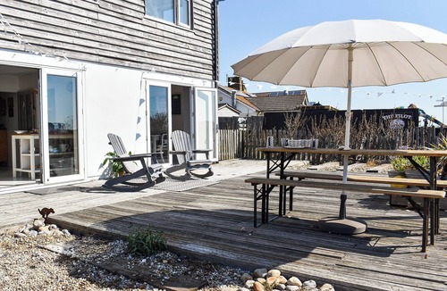 Dungeness Cottage | 4 bedroom accommodation in Lydd-on-Sea, near Dungeness