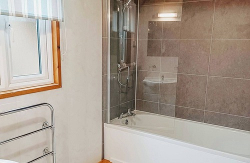 Garthmyl House | 4 bedroom accommodation in Garthmyl, Montgomery
