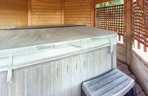 Langworth Ski Chalet | 4 bedroom accommodation in Langworth