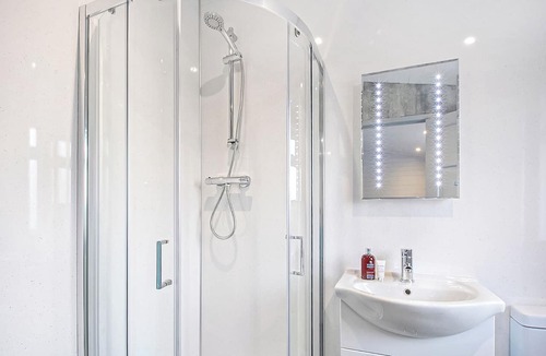 Milford on Sea Ski Chalet | 4 bedroom accommodation in Milford-on-Sea, Nr Lymington