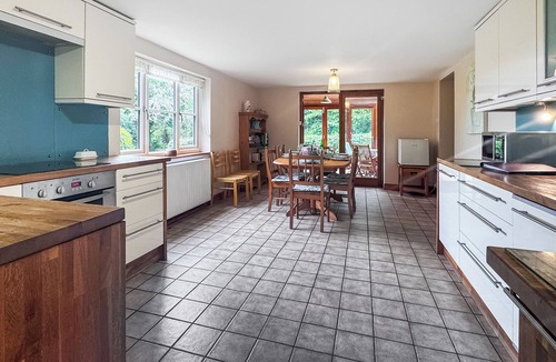 Elsing Cottage | 4 bedroom accommodation in Elsing, near Dereham