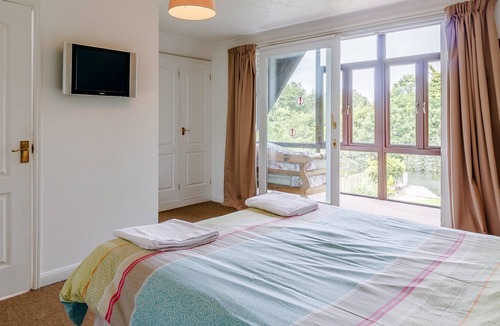 Wroxham Cottage | 4 bedroom accommodation in Hoveton, Norwich