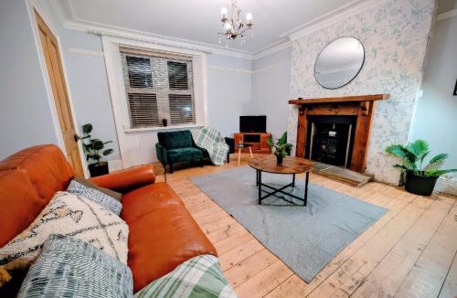 Bellingham House | 4 The Croft
