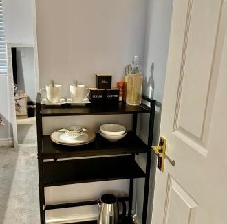 Gloucester Bed & Breakfast | 40 Kennett gardens