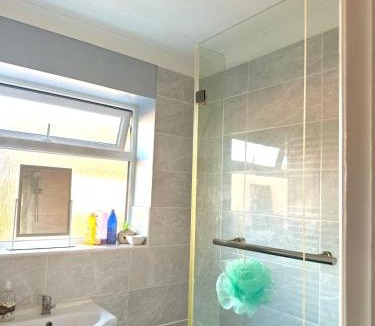 Gloucester Bed & Breakfast | 40 Kennett gardens