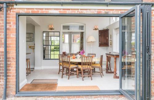 Leiston House | 45 Carr Avenue, Leiston