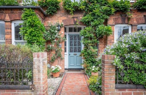 Leiston House | 45 Carr Avenue, Leiston