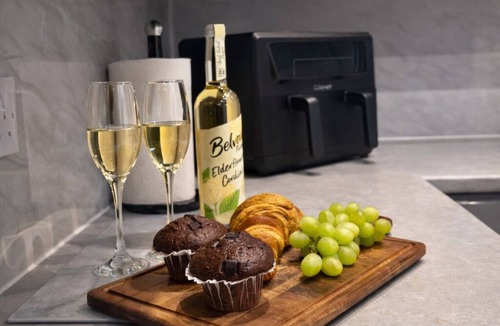 Scunthorpe House | 4BR Executive Accommodation | Private Parking | Fast Wi-Fi