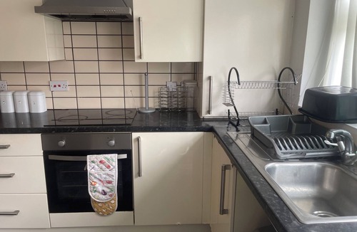 Liverpool House | 4BR, Spacious, One level, Accessible, home