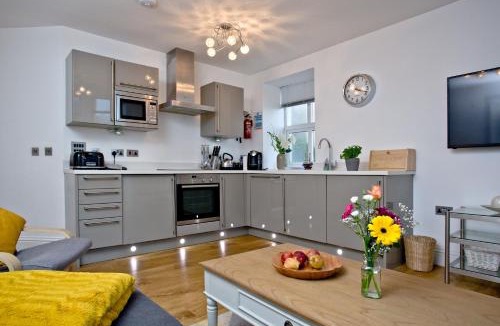 Torcross Apartment | 5 At The Beach - Beachfront, Parking, Pets welcome