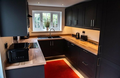 Fishlake House | 5 Bed Cottage | Sleeps 10 | Free Parking