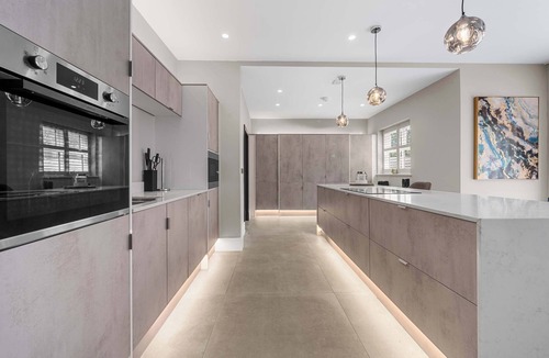 Didsbury House | 5 Bed Didsbury Home | Garden | Free Parking