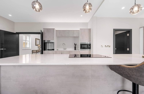 Didsbury House | 5 Bed Didsbury Home | Garden | Free Parking