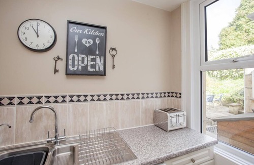 Upper Town Cottage | 5 Bed in Bath (oc-bhr41)