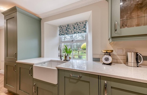 Old Bewick Cottage | 5 Bed in Biddlestone (oc-b30105)