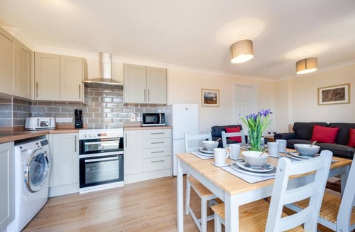 Norwich Cottage | 5 Bed in Chedgrave (oc-twcg)