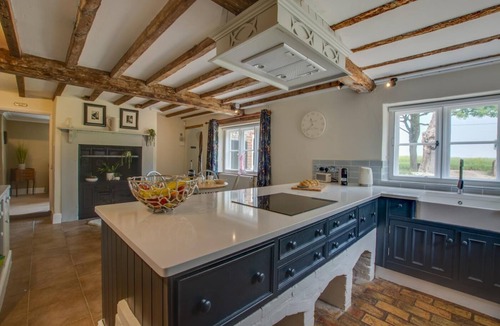 Cromer Cottage | 5 Bed in Sidestrand (oc-bize)