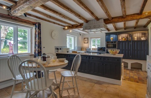 Cromer Cottage | 5 Bed in Sidestrand (oc-bize)