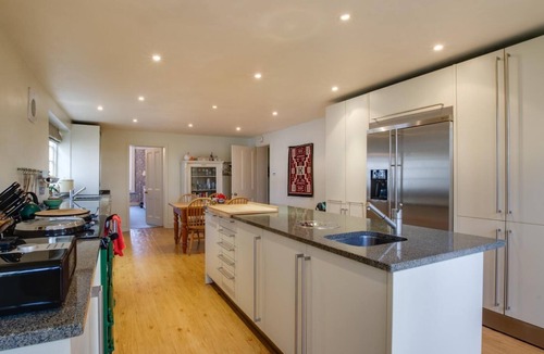 Thurlton Cottage | 5 Bed in Thurlton (oc-oldre)