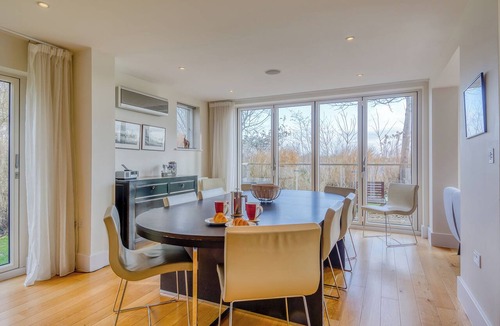 Cirencester Cottage | 5 bedroom accommodation in Somerford Keynes, near Cirencester