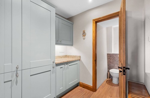 Pendine Cottage | 5 bedroom accommodation in Pendine, near Carmarthen