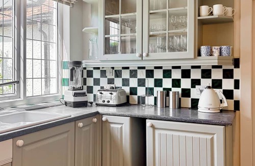 Sandilands Cottage | 5 bedroom accommodation in Sandilands