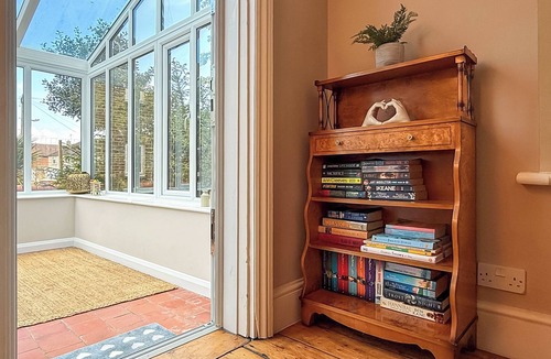 Kettering Cottage | 5 bedroom accommodation in Broughton