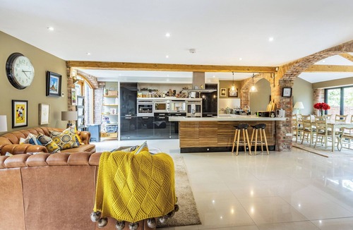 Wold Newton Cottage | 5 bedroom accommodation in Wold Newton, near Filey