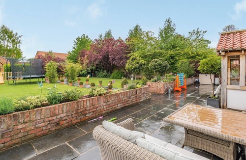 Wold Newton Cottage | 5 bedroom accommodation in Wold Newton, near Filey