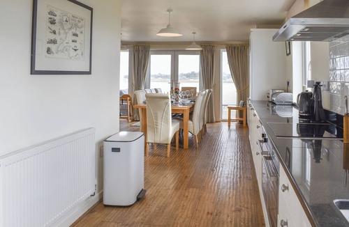 Ty Croes Cottage | 5 bedroom accommodation in Rhosneigr