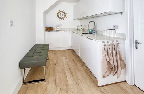 Worthing Cottage | 5 bedroom accommodation in Worthing