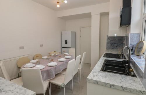 Aber Valley House | 5 Gelli Terrace